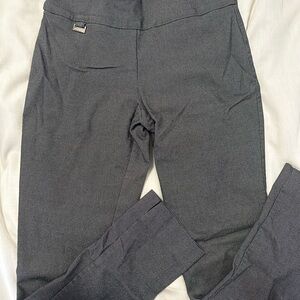 Peck & Peck Gray Textured Fabric